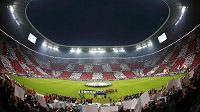 Stadión Bayernu Mnichov před začátkem duelu s Barcelonou.