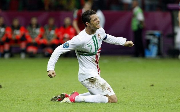 Autor vítězné trefy a nejlepší hráč portugalského týmu Cristiano Ronaldo 