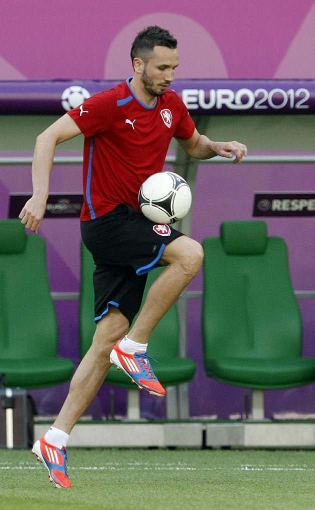 Tomáš Sivok na tréninku fotbalové reprezentace před zápasem s Polskem