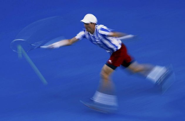 Pohyb Tomáše Berdycha v semifinále Australian Open.