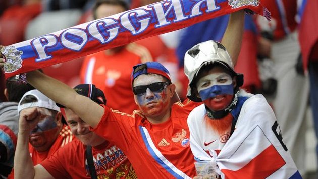 Ruští fanoušci na fotbalovém mistrovství Evropy v Polsku Ruští fanoušci na fotbalovém mistrovství Evropy v Polsku