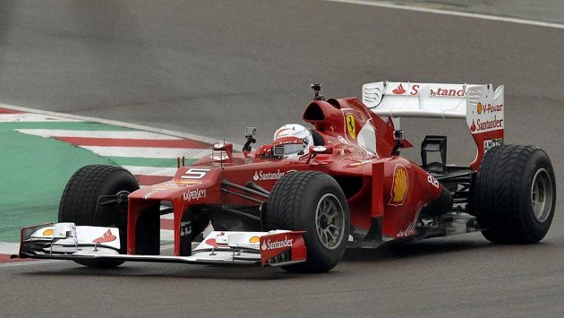 Sebastian Vettel si na okruhu ve Fioranu vyzkoušel vůz F2012.
