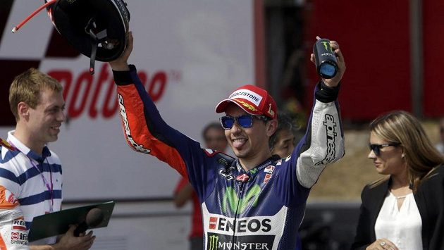 Jorge Lorenzo ze Španělska po triumfu v Brně. Jorge Lorenzo ze Španělska po triumfu v Brně.