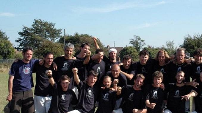 Touha hrát ultimate frisbee na úrovni nejlepších evropských týmů dala vzniknout dalšímu českému celku na WUCC, týmu Silence.