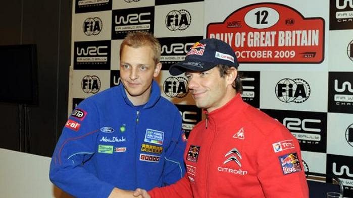 Sebastien Loeb (vpravo) a Mikko Hirvonen ve Walesu