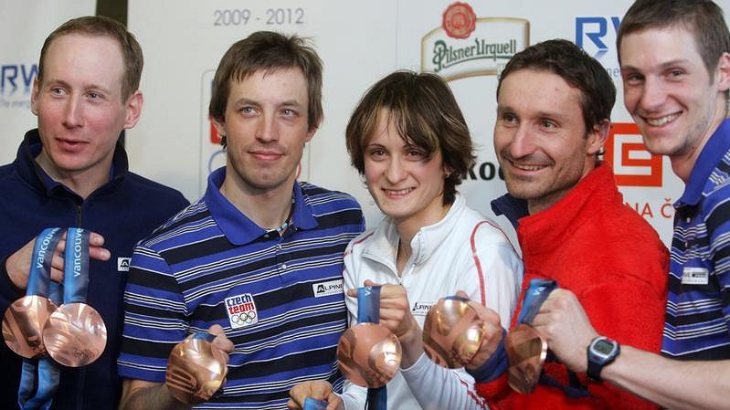 Olympijští medailisté (zleva) Bauer, Koukal, Sáblíková, Magál, Jakš