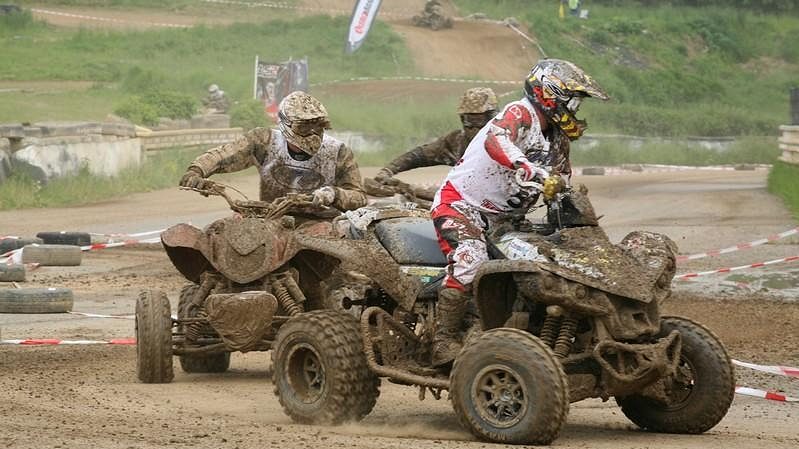 Závod MČR v cross country čtyřkolek v Sedlčanech.