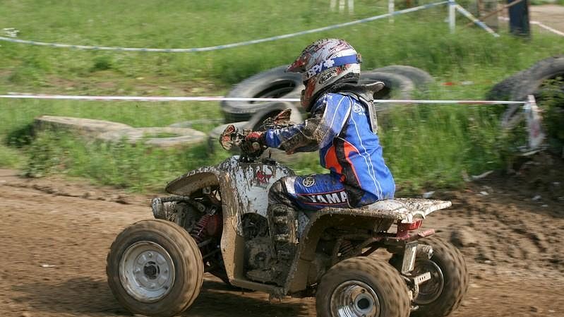 Závod MČR v cross country čtyřkolek v Sedlčanech.