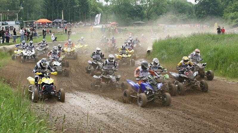 Závod MČR v cross country čtyřkolek v Sedlčanech.