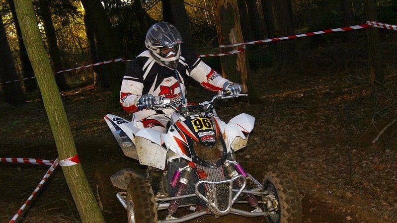 Poslední závod MČR v cross country čtyřkolek v Lažanech.