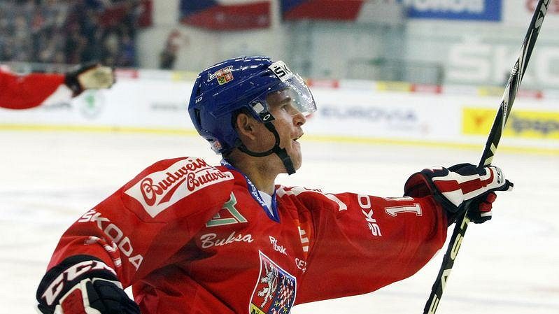 Roman Červenka se raduje z branky do finské sítě
