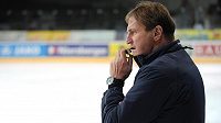 Trenér Alois Hadamczik během tréninku české hokejové reprezentace v holešovické Tipsport areně. Trenér Alois Hadamczik během tréninku české hokejové reprezentace v holešovické Tipsport areně.