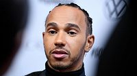 Šestinásobný mistr světa formule 1 Lewis Hamilton kritizoval představitele svého sportu za to, že se nevyjádřili ke smrti Afroameričana George Floyda. Šestinásobný mistr světa formule 1 Lewis Hamilton kritizoval představitele svého sportu za to, že se nevyjádřili ke smrti Afroameričana George Floyda.