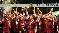 Radost fotbalistů Sparty po vyhraném finále MOL Cupu na hřišti Slovanu Liberec. Radost fotbalistů Sparty po vyhraném finále MOL Cupu na hřišti Slovanu Liberec.