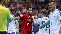 Útočník Jiří Curney si v semifinále měl co říct s Finem Kristerem Savonenem. Útočník Jiří Curney si v semifinále měl co říct s Finem Kristerem Savonenem.