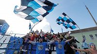 Běloruská liga je jedinou fotbalovou soutěží v Evropě, která v době pandemie koronaviru pokračuje, a díky tomu těží z nové popularity. Běloruská liga je jedinou fotbalovou soutěží v Evropě, která v době pandemie koronaviru pokračuje, a díky tomu těží z nové popularity.