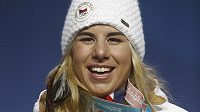 Ester Ledecká získala pro Českou republiku dvě zlaté medaile. Ester Ledecká získala pro Českou republiku dvě zlaté medaile.