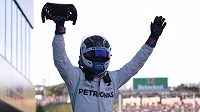 Valtteri Bottas slaví triumf ve Velké ceně Japonska. Valtteri Bottas slaví triumf ve Velké ceně Japonska.