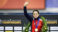 Martina Sáblíková po triumfu při MS ve víceboji v Calgary. Martina Sáblíková po triumfu při MS ve víceboji v Calgary.
