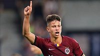 Sparťan Adam Hložek se raduje z vedoucího gólu proti Jablonci. Sparťan Adam Hložek se raduje z vedoucího gólu proti Jablonci.