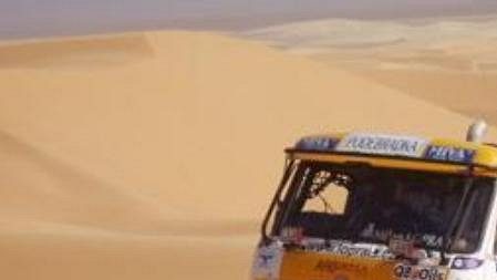 Tatra Karla Lopraise během Rallye Dakar.