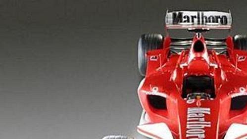 Nový monopost týmu Scuderia Ferrari Marlboro s označením F2004.