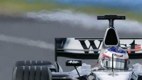 Kimi Raikkönen na mclarenu na okruhu při kvalifikaci na Velkou cenu Austrálie.