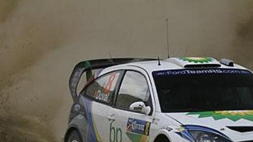 Belgičan Francois Duval s fordem na trati čtvrtečního shakedownu Mexické rallye.