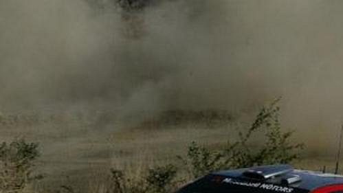Harri Rovanpera s vozem Mitsubishi Impreza WRC na trati Rallye Mexiko.