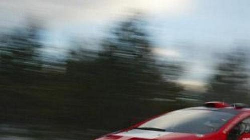 Belgičan Freddy Loix s peugeotem na trati čtvrtečního shakedownu Švédské rallye.