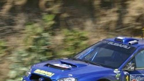 Nor Petter Solberg za volantem nového Subaru Impreza WRC na trati Mexické rallye.