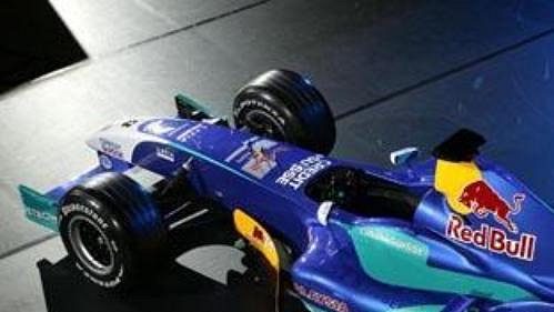 Stáj formule 1 Sauber představila v rakouském Salcburku monopost pro sezónu 2004 s označením C23.