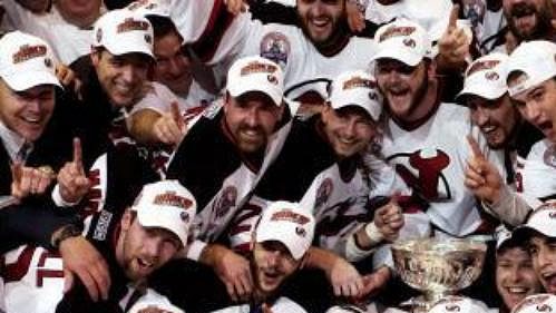 Hokejisté New Jersey Devils se ze zisku Stanley Cupu radovali po třetí v historii klubu.