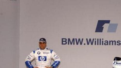 Piloti Juan Pablo Montoya a Ralf Schumacher (vpravo) při odhalení nového monopostu týmu BMW WilliamsF1.