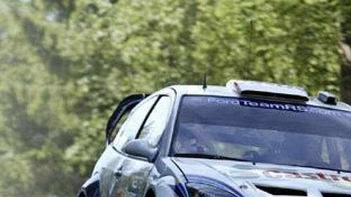 Markko Märtin s fordem na trati třetí etapy Finské rallye.