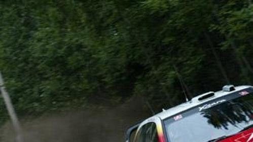 Thomas Radstrom s Citroënem Xsara na trati Finské rallye 2002.