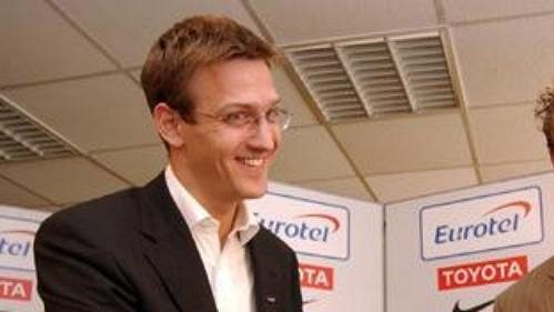 Místopředseda představenstva Sparty Daniel Křetínský (vlevo) a Karel Poborský po podpisu nové smlouvy.