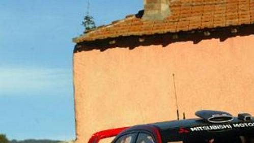 Fin Harri Rovenperä s vozem Mitsubishi Lancer WR05 na trati Ralye Monte Carlo 2005.