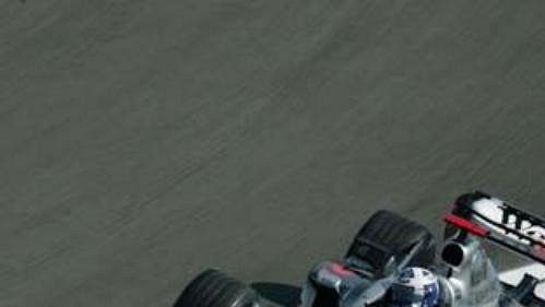 David Coulthard na mclarenu při páteční kvalifikaci na GP Německa na okruhu v Hockenheimu.