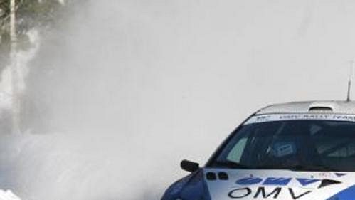 Soutěžní speciál pro rallye, na sedadle spolujezdce Jakub Janda.