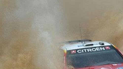 Francois Duval s citroënem na trati Mexické rallye.