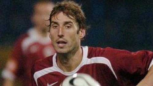 Libor Došek v souboji s libereckým Papouškem.