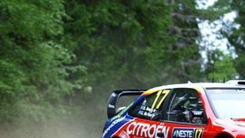 Colin McRae s citroënem na trati Finské rallye.