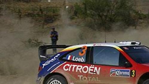 Francouz Sébastien Loeb s citroënem na trati čtvrtečního shakedownu Mexické rallye.