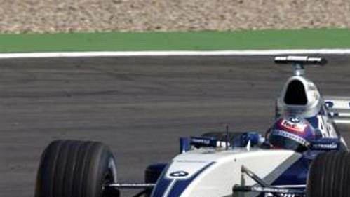 Juan Pablo Montoya na williamsu při páteční kvalifikaci na GP Německa na okruhu v Hockenheimu.