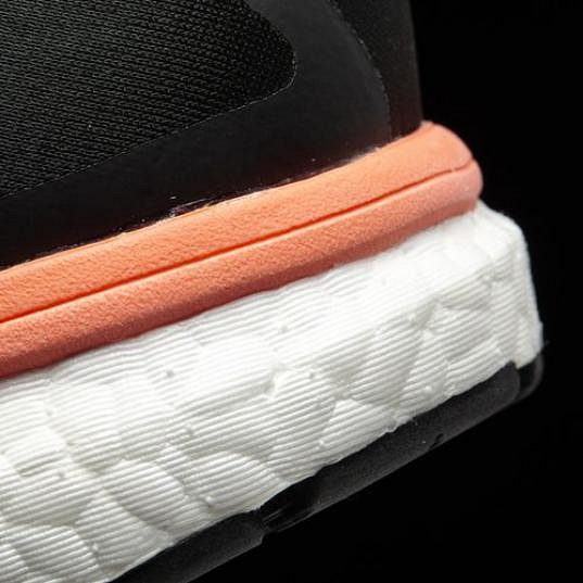 Detail pěnové mezipodešve Boost.