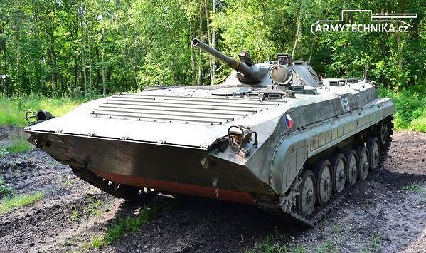 Bojový transportér BVP-1