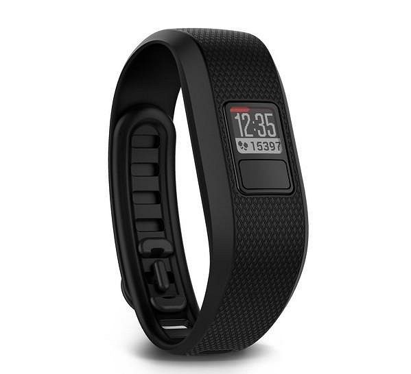 Fitness náramek Garmin vívofit3 - jednoduchý displej dává údaj o počtu kroků konkrétní den, čas a upozornění na 1 hodinu bez aktivity.