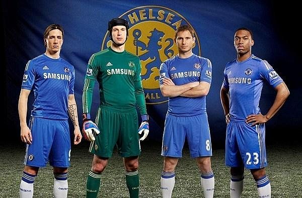 Fernando Torres, Petr Čech, Frank Lampard a Daniel Sturridge předvádějí nové dresy Chelsea.