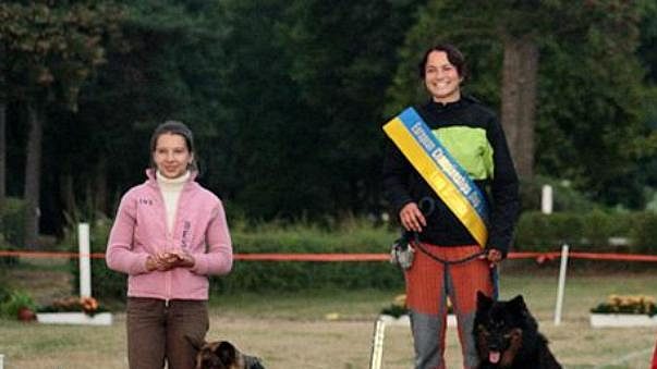 Za pouhé čtyři roky co se dogfrisbee věnuje, stihla Lucie Schönová posbírat už řadu vítězství a cen.